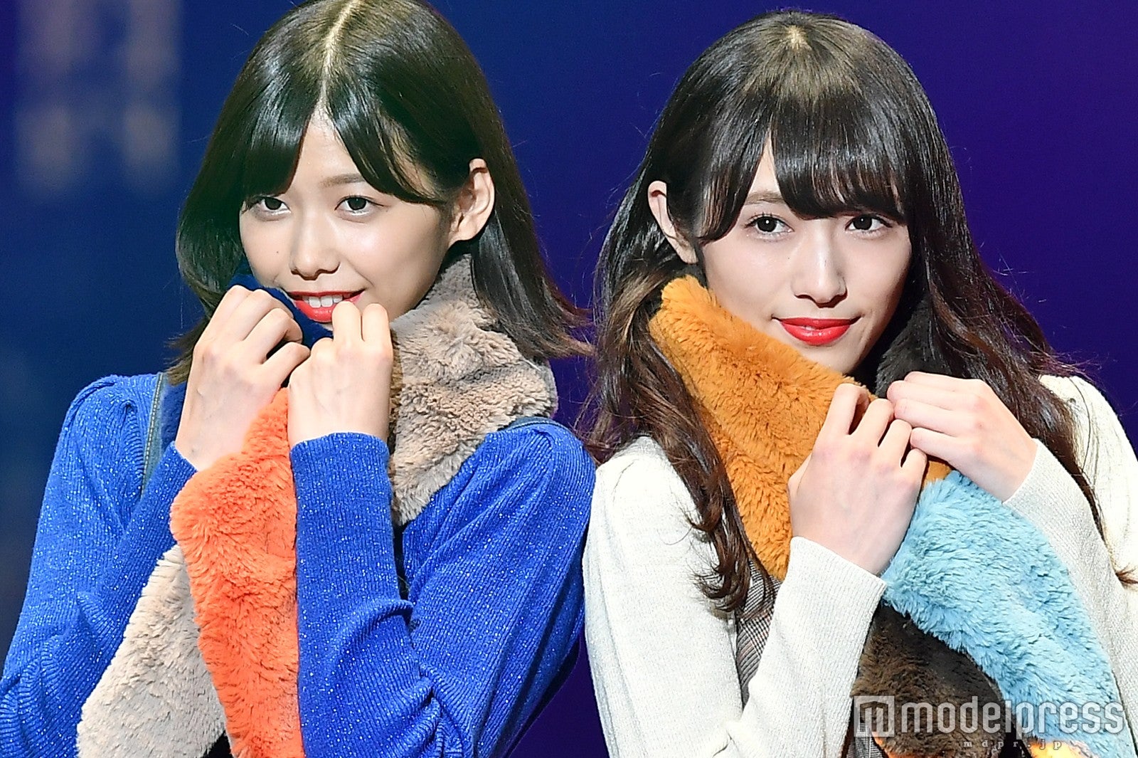 欅坂46渡邉理佐＆渡辺梨加、“wわたなべ”ランウェイ実現 お揃いコーデで手つなぎ2ショット＜tgc2017a／w＞ モデルプレス