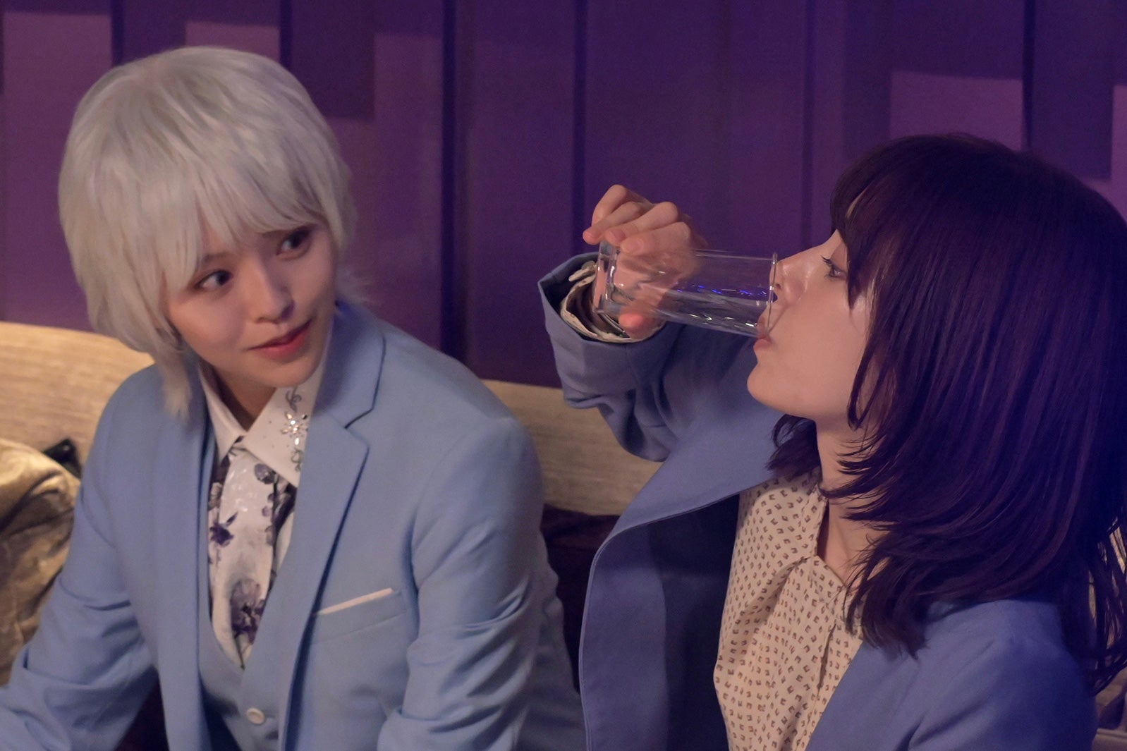 （左から）鈴木ゆうか、桜井ユキ（C）カンテレ