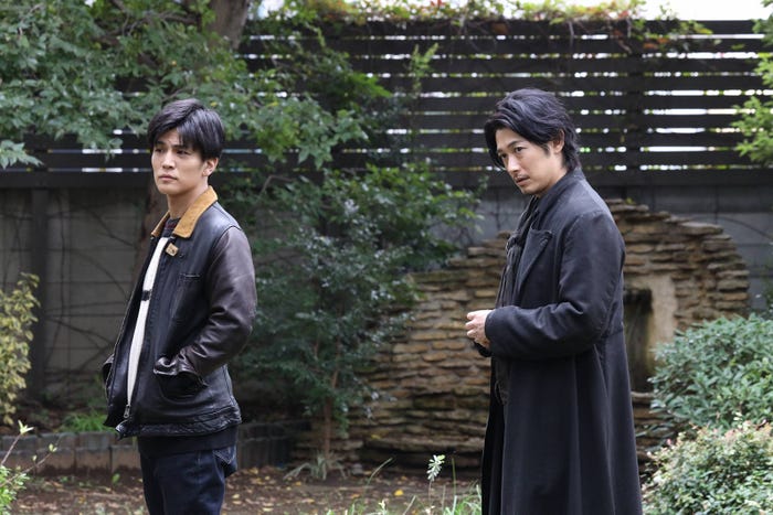 岩田剛典、ディーン・フジオカ/「シャーロック」第3話より(C)フジテレビ