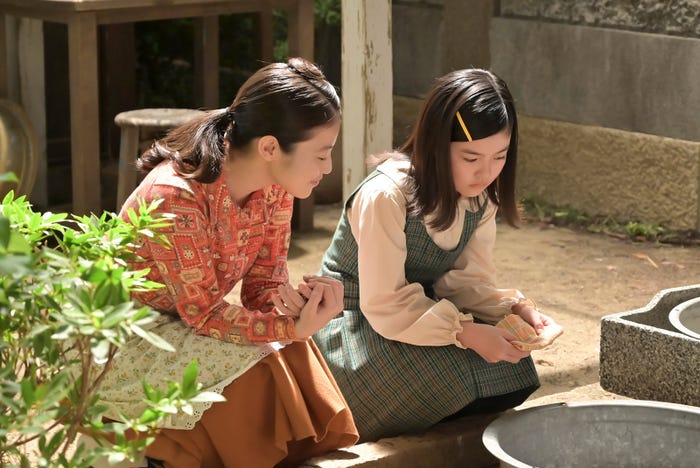 今田美桜、永瀬ゆずな「あんぱん」第109話(C)NHK