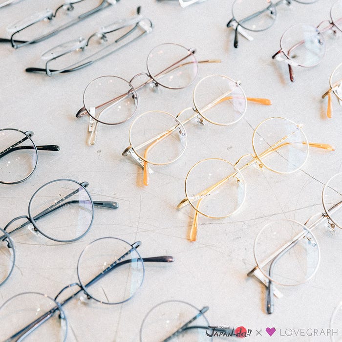 ファッションアイテムとしても注目のメガネ (写真提供:MBS)