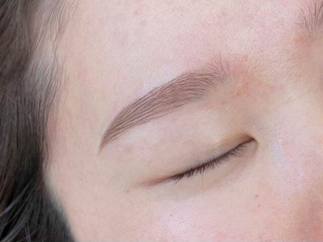 おすすめの順番、眉メイクが先！