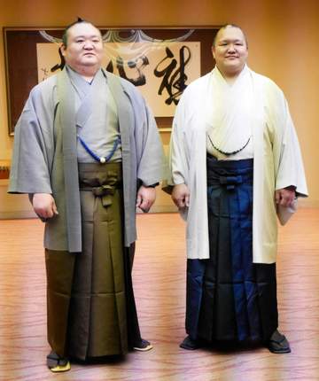 元宝富士と元北勝富士が引退相撲前に関取衆にあいさつ「マゲをもう切るのか。実感がない」