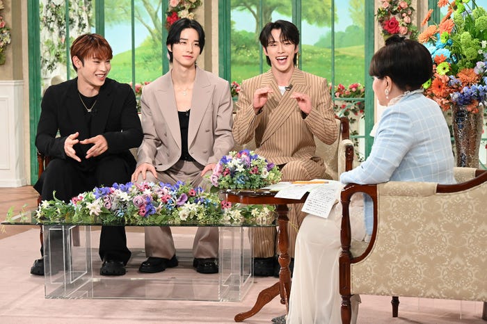 JO1、黒柳徹子(C)TELASA