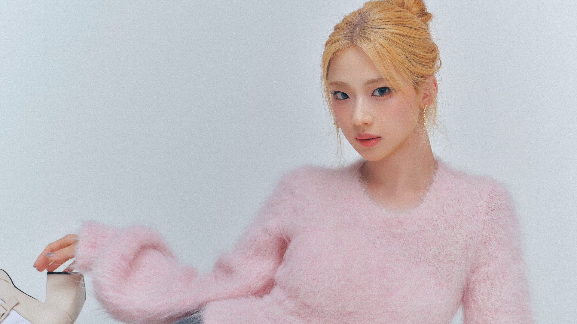 【BABYMONSTER】とっておきの美容法って？最年長メンバー・RUKAの“素顔”に迫るQ＆A♡