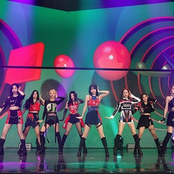 TWICE、新体感ライブCONNECTで最新技術を駆使!5月12日(水)に新曲「Kura Kura」リリース決定!!!