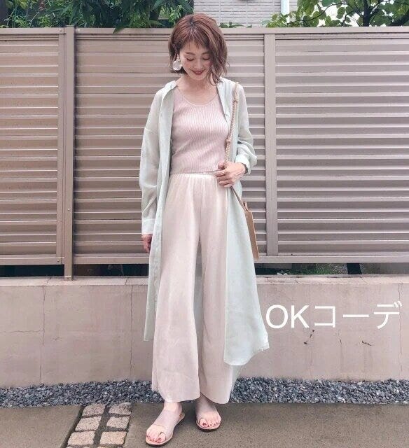 シアーシャツワンピース羽織りOKコーデ