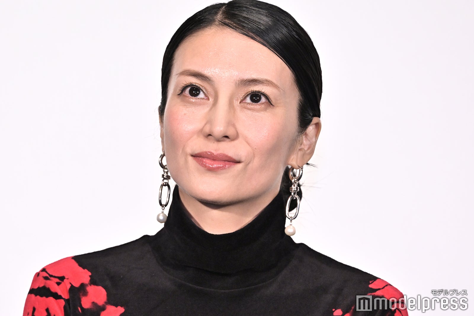 柴咲コウ、世間の女優像を分析「見た目を求められたりする」