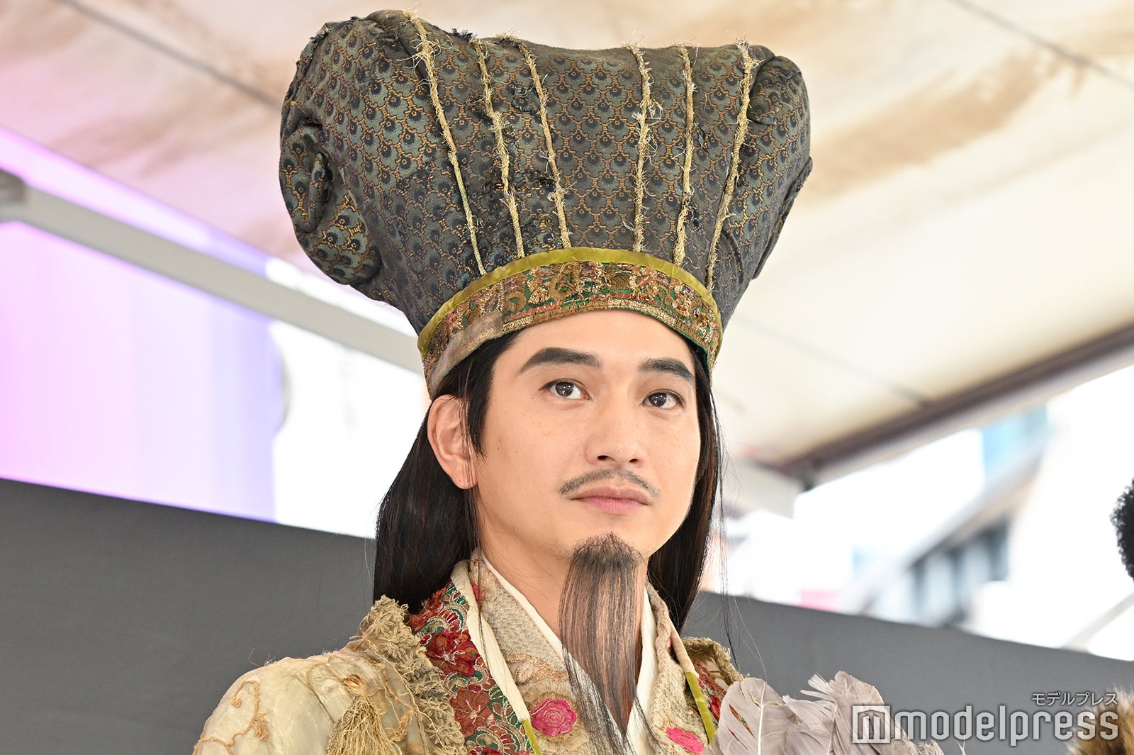 「パリピ孔明」向井理が渋谷にゲリラ降臨 上白石萌歌・GENERATIONS関口メンディーも登場