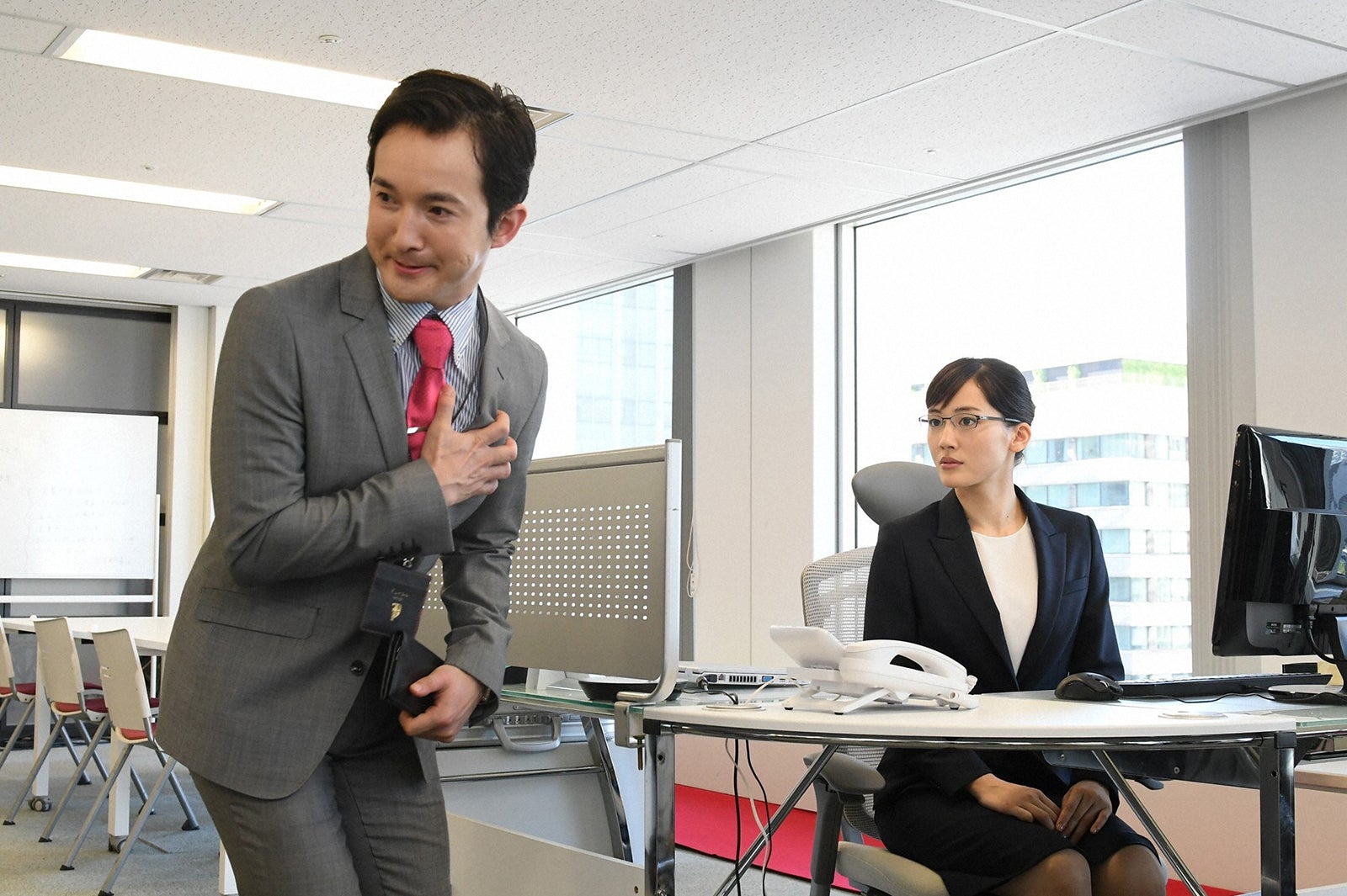 浅利陽介、綾瀬はるか／「義母と娘のブルース」第2話より（C）TBS