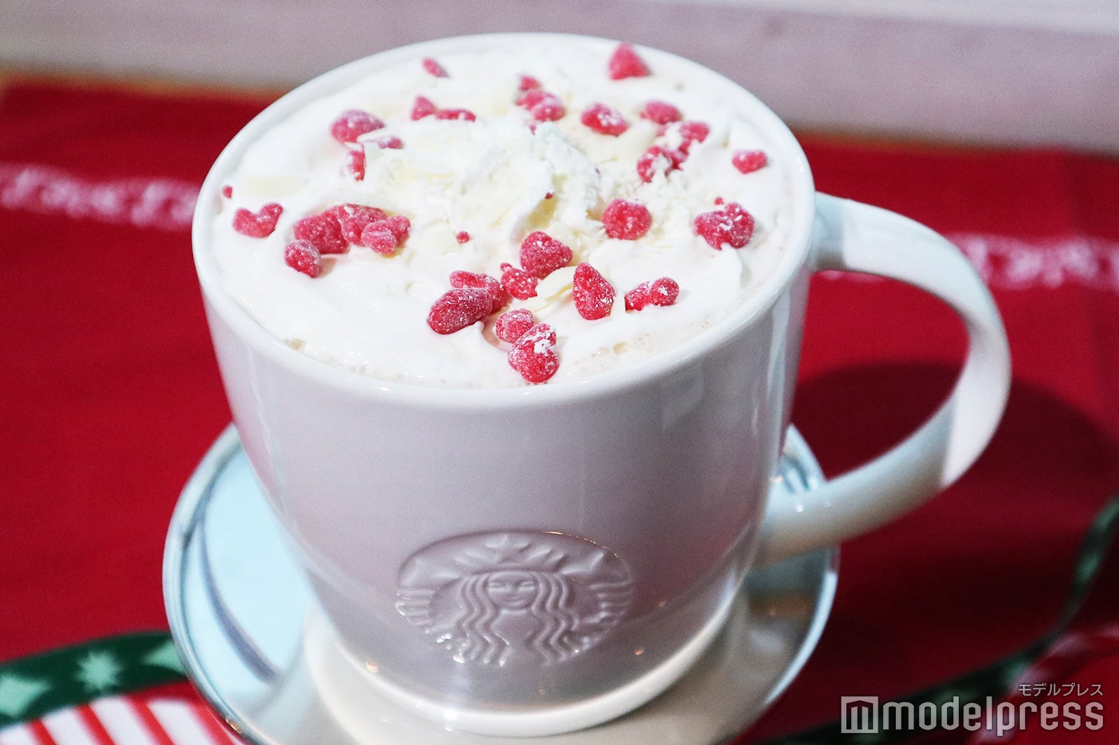 「ベリー×ベリー ホワイト モカ」（C）モデルプレス