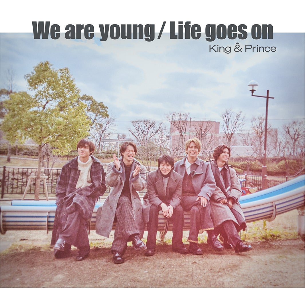 Life goes on We are young ティアラ盤 - 本