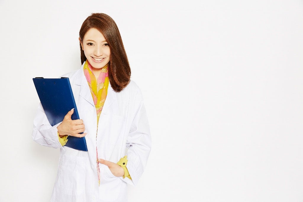 結婚発表の“美人すぎる”臨床心理士・山名裕子、鈴木奈々を証人にした理由は？　幸せをよぶ“口ぐせ”明かす＜モデルプレスインタビュー＞