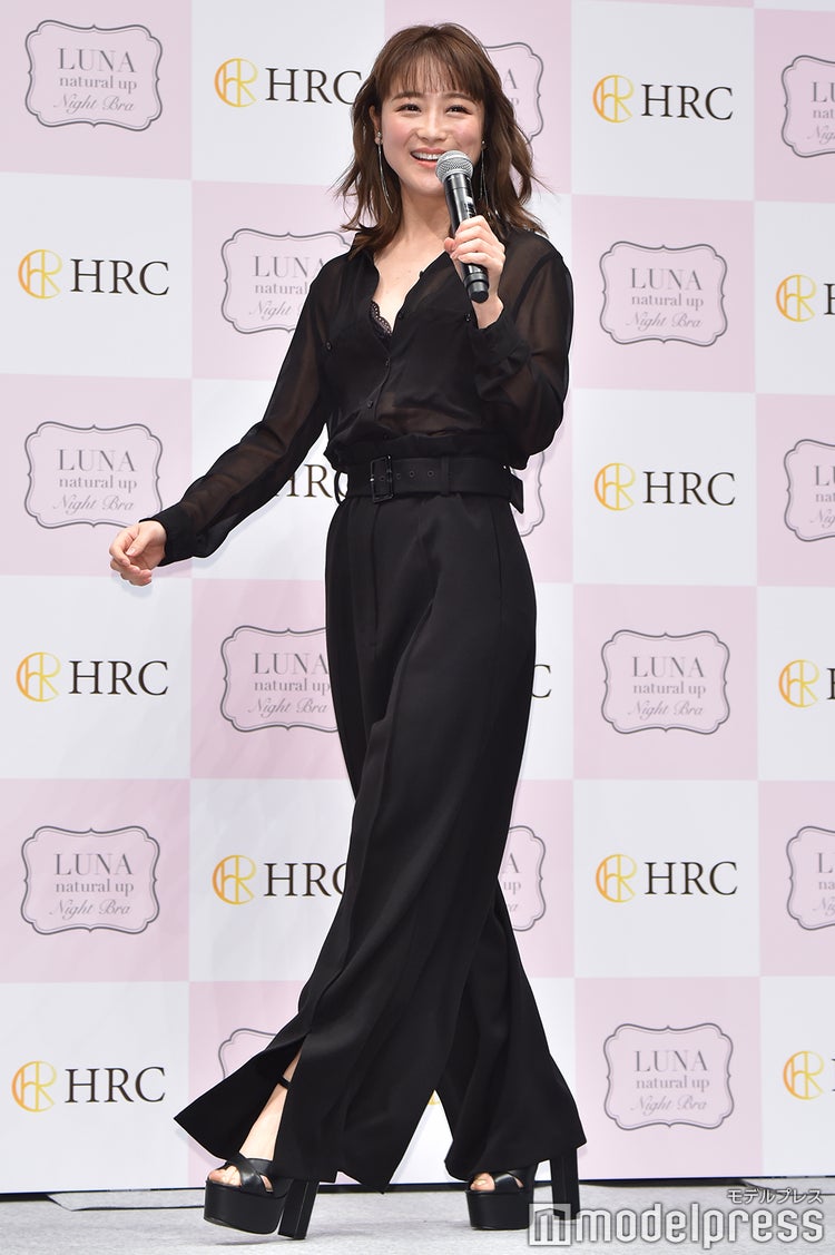 画像7 18 鈴木奈々 3ヶ月でバスト2カップアップ Sexyに美谷間披露 モデルプレス 画像7 18 鈴木奈々 3ヶ月でバスト2カップアップ Sexyに美谷間披露 モデルプレス