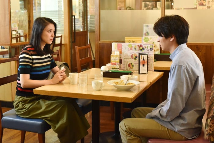 (左から)武井咲、稲葉友(C)日本テレビ