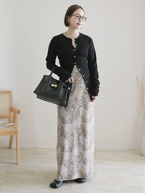 黒カーディガン コーデ 黒カーディガンコーデ5