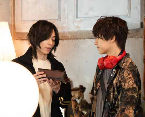 推しへの異常な執着で暴走する“ドルオタ”役・本島純正の別人級演技に反響「とてつもない狂気」「震える」【UNREAL】