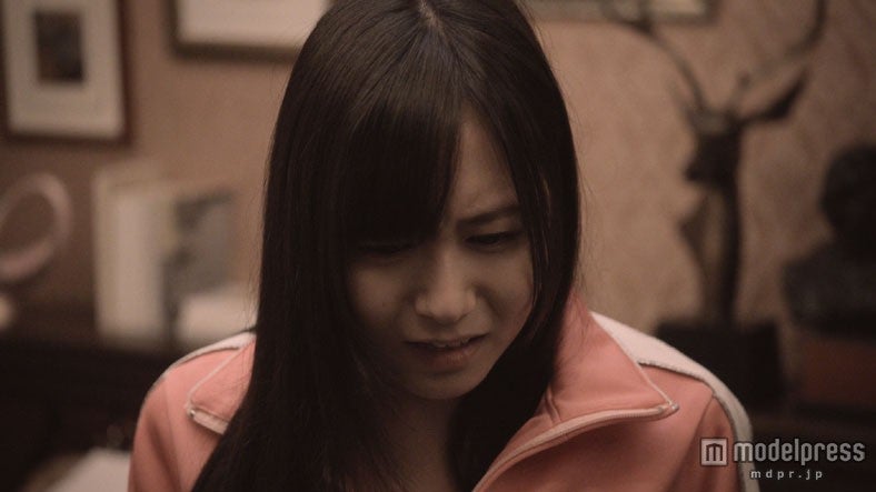 大場美奈／新CM「AKB48殺人事件FILE-5解決」篇より