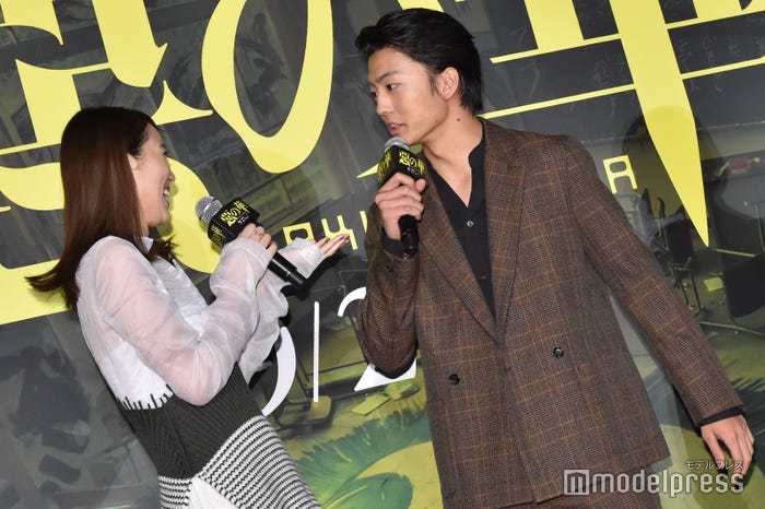飯豊まりえ、伊藤健太郎 (C)モデルプレス