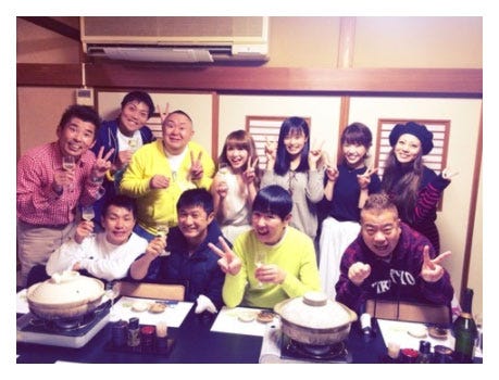 和田アキ子誕生日パーティーの様子(2015年)/あびる優オフィシャルブログ(Ameba)より