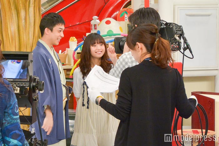 春風亭昇々、藤原さくら/収録中の様子 (C)モデルプレス