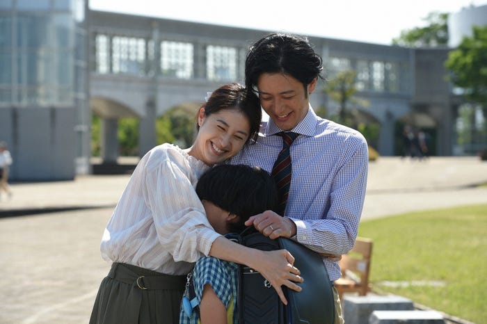 松本若菜、オダギリジョー/「チア☆ダン」第2話より(C)TBS