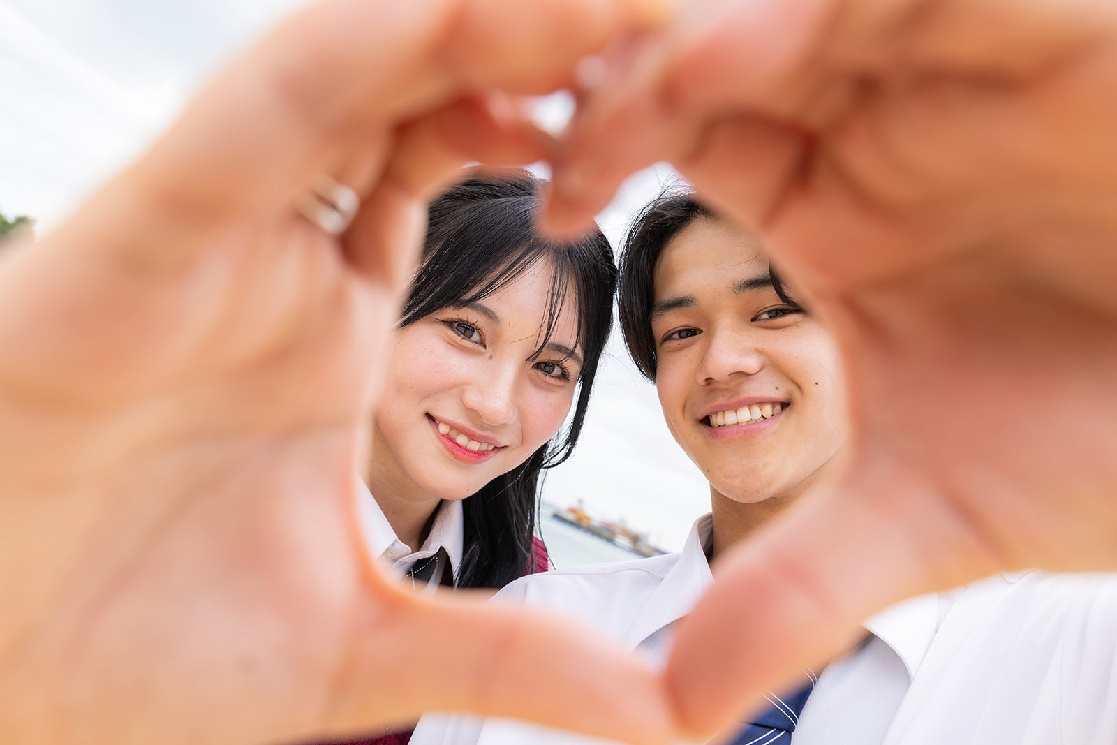 じゅり、ゆうすけ「今日、好きになりました。卒業編2025inシンガポール」（C）AbemaTV, Inc.