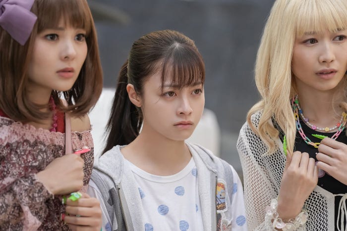 田村芽実、橋本環奈、岡本夏美「おむすび」第15話(C)NHK