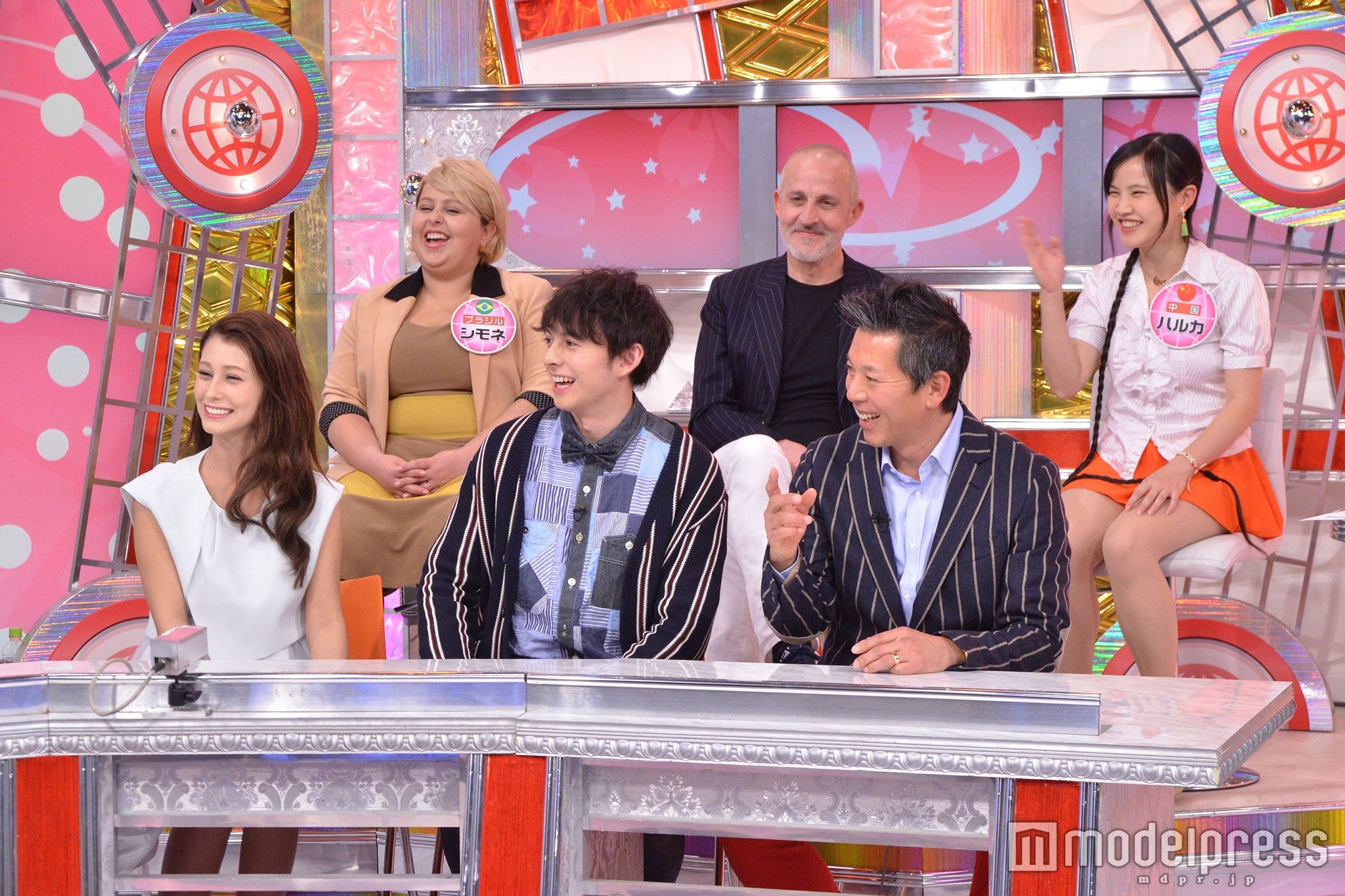 （左から）ダレノガレ明美、ハリー杉山、パンチ佐藤／画像提供：毎日放送