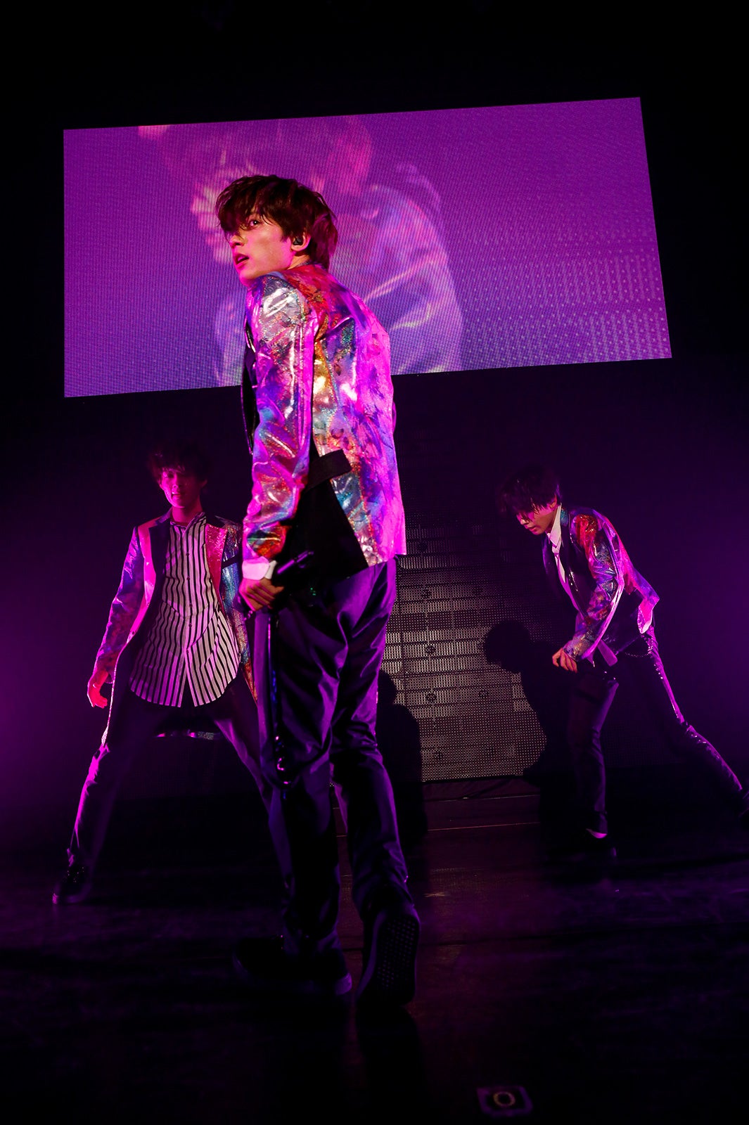 M!LK『7人7色～Winding Road～』（C）笹森健一、小坂茂雄