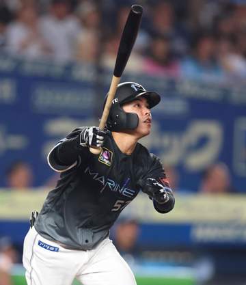 ロッテ・小川が4年ぶり通算2本目の本塁打で平良をKO「しっかり捉えることができました。完璧です！」