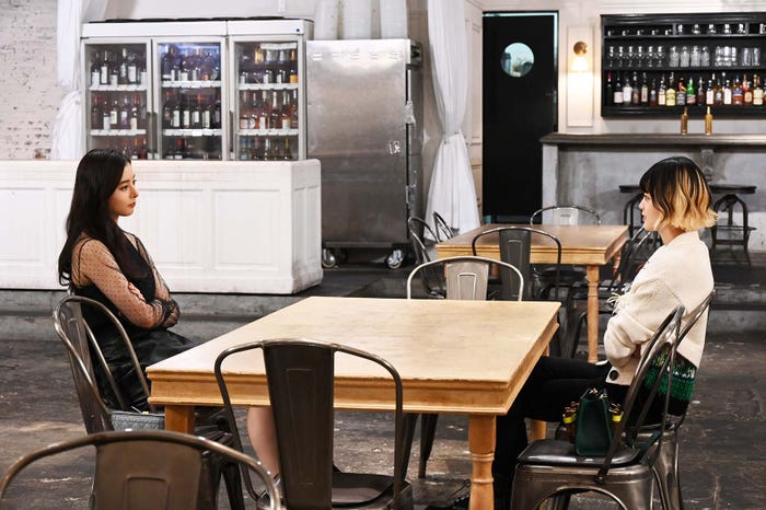 新木優子、平手友梨奈「六本木クラス」第3話より(C)テレビ朝日