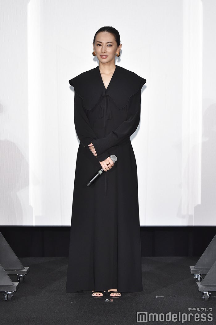 北川景子 楽屋での過ごし方に驚きの声 ジャージにマイ布団 モデルプレス 北川景子 楽屋での過ごし方に驚きの声 ジャージにマイ布団 モデルプレス