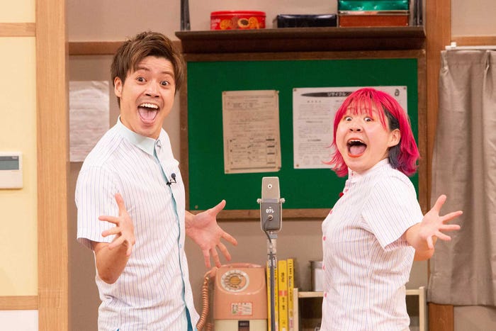 おもしろ荘 男女コンビeverybodyの顔芸 リズム芸 クリティカルヒット に中毒者続出 頭から離れない モデルプレス おもしろ荘 男女コンビeverybodyの顔芸 リズム芸 クリティカルヒット に中毒者続出 頭から離れない モデルプレス