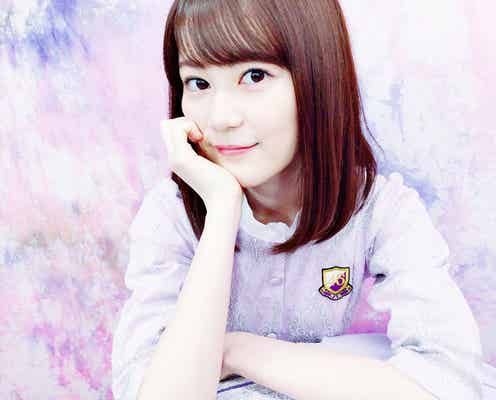 乃木坂46白石麻衣が机になる…生田絵梨花の“ほおづえポーズ”に反響