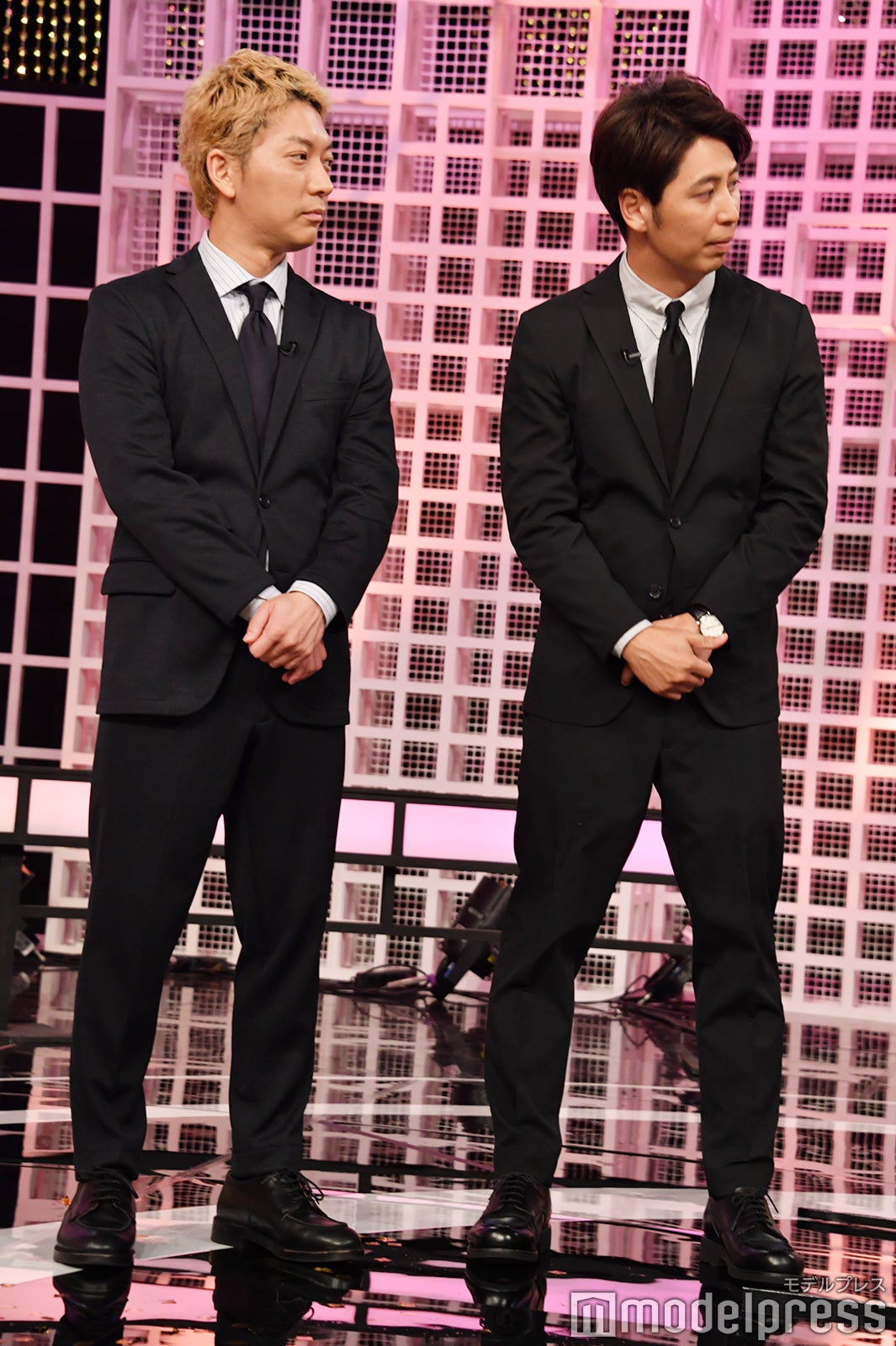 嶋佐和也、屋敷裕政（C）モデルプレス