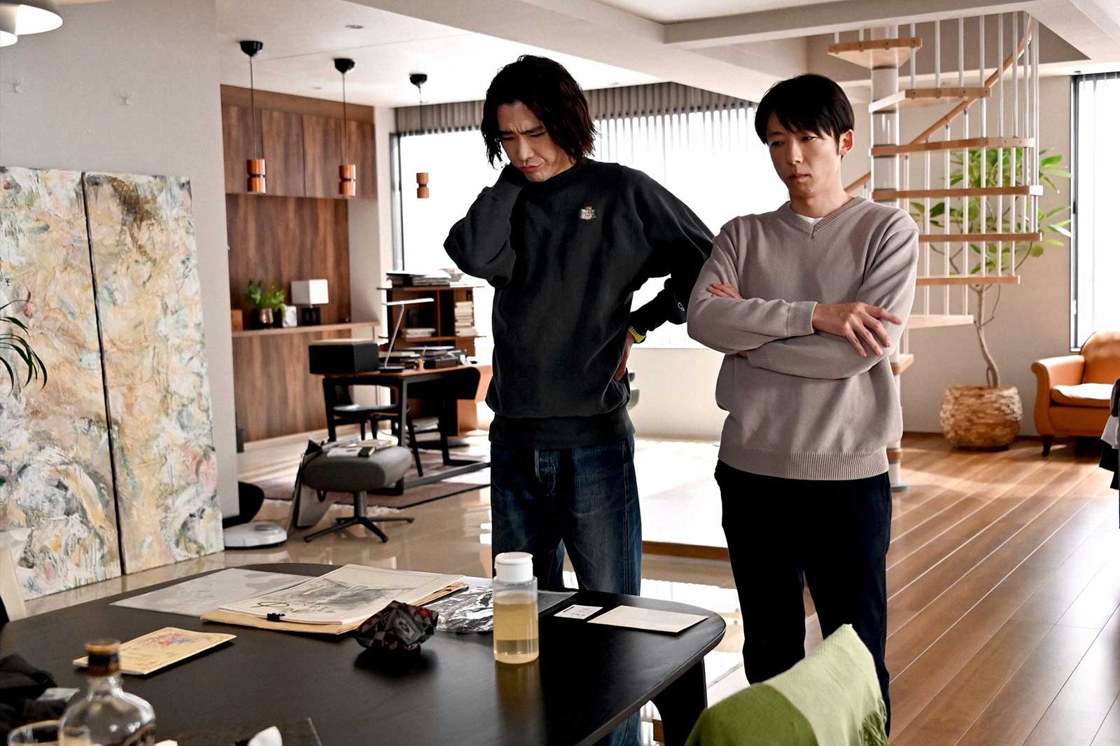 柄本佑、高橋一生「天国と地獄 ～サイコな2人～」第7話より（C）TBS