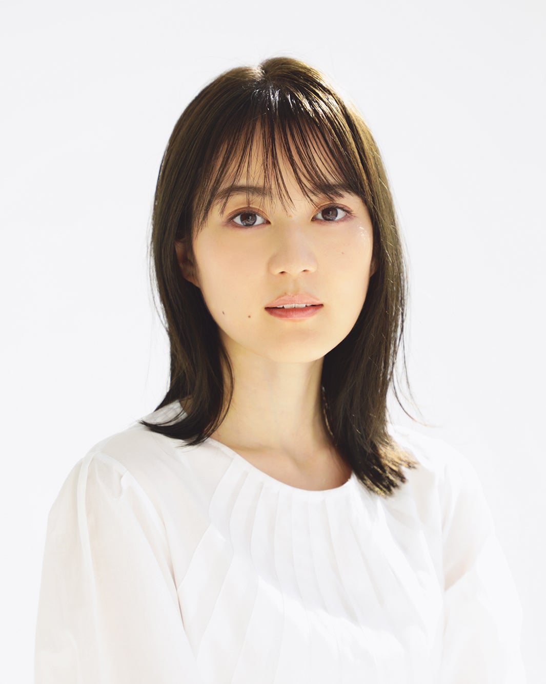 生田絵梨花、オフィシャルサイトオープン “いくちゃんの日”に生