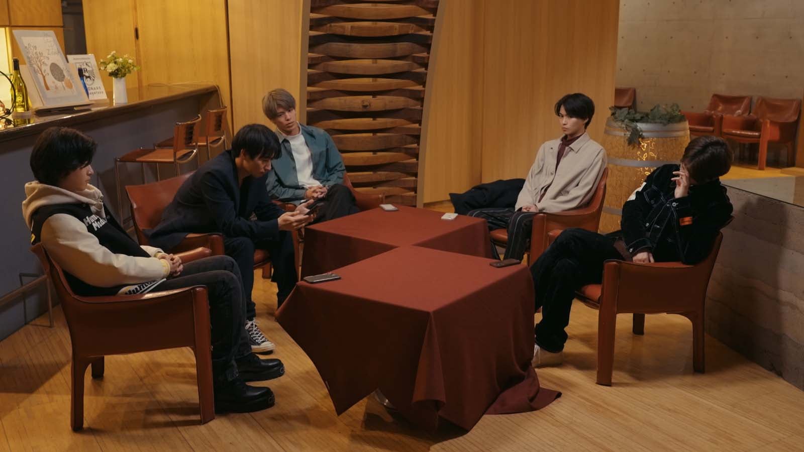 （左から）Who-ya、古屋呂敏、白鳥大珠、米村知希、中尾暢樹／Netflix「オオカミちゃんには騙されない」第5話（C）Netflix