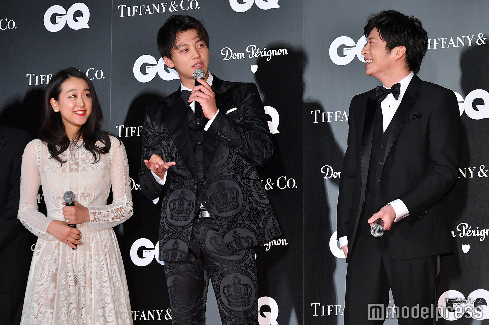 （左から）浅田真央、竹内涼真、田中圭（C）モデルプレス