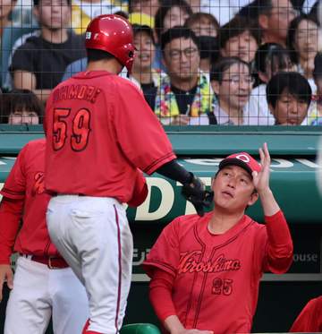 広島・新井監督 森「なかなか勝ちをつけてあげられなかったので」大竹KO「疲労はあったと思うけど、見事な攻撃」【一問一答】