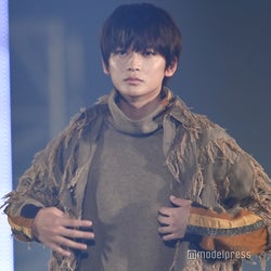 「仮面ライダーゼロワン」高橋文哉、黒髪イメチェンで印象ガラリ<TGC2020AW ONLINE>