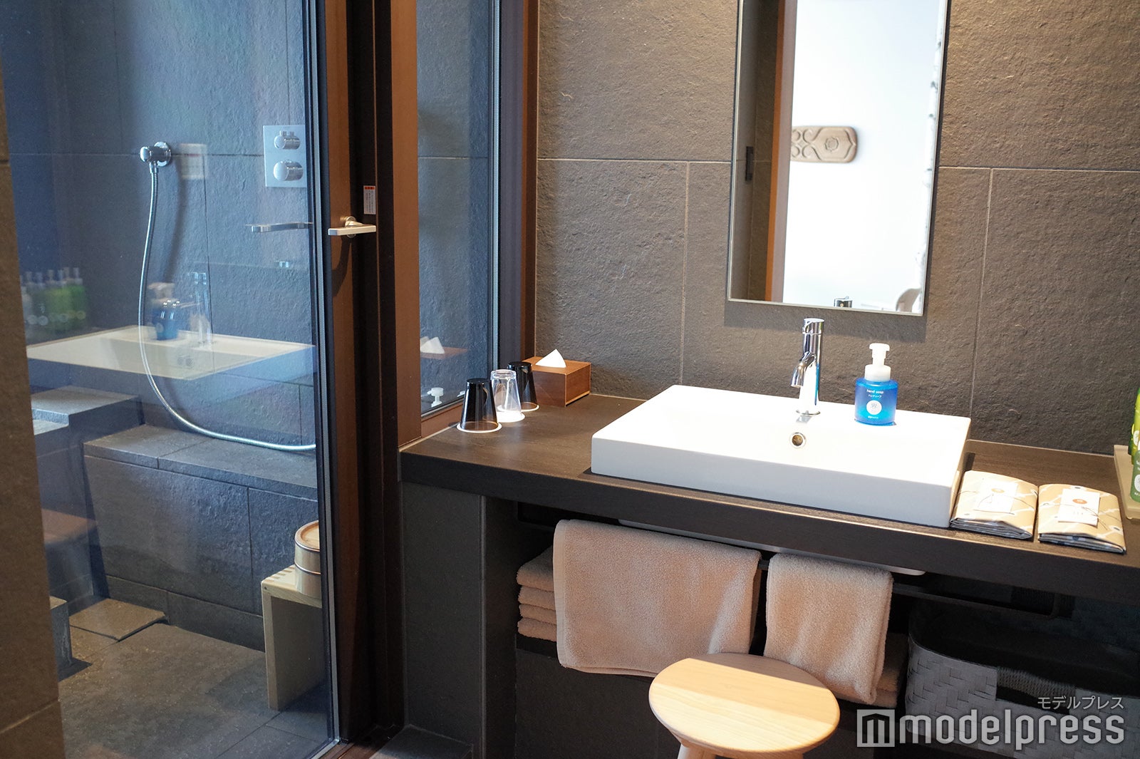 界 ポロト（C）モデルプレス