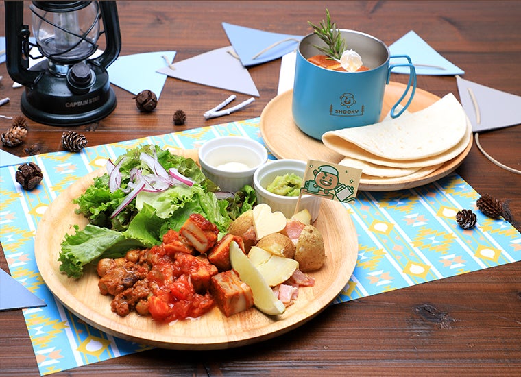 「BT21カフェ」全国6会場で開催、アウトドア気分の夏野菜カレーや朝食風プレート