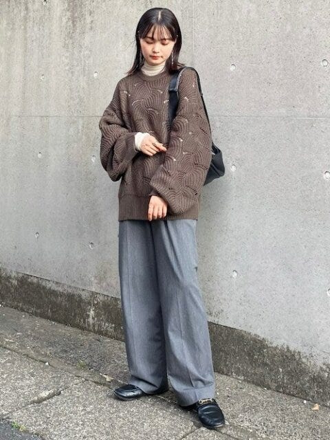 ワイドパンツ　コーデ　秋