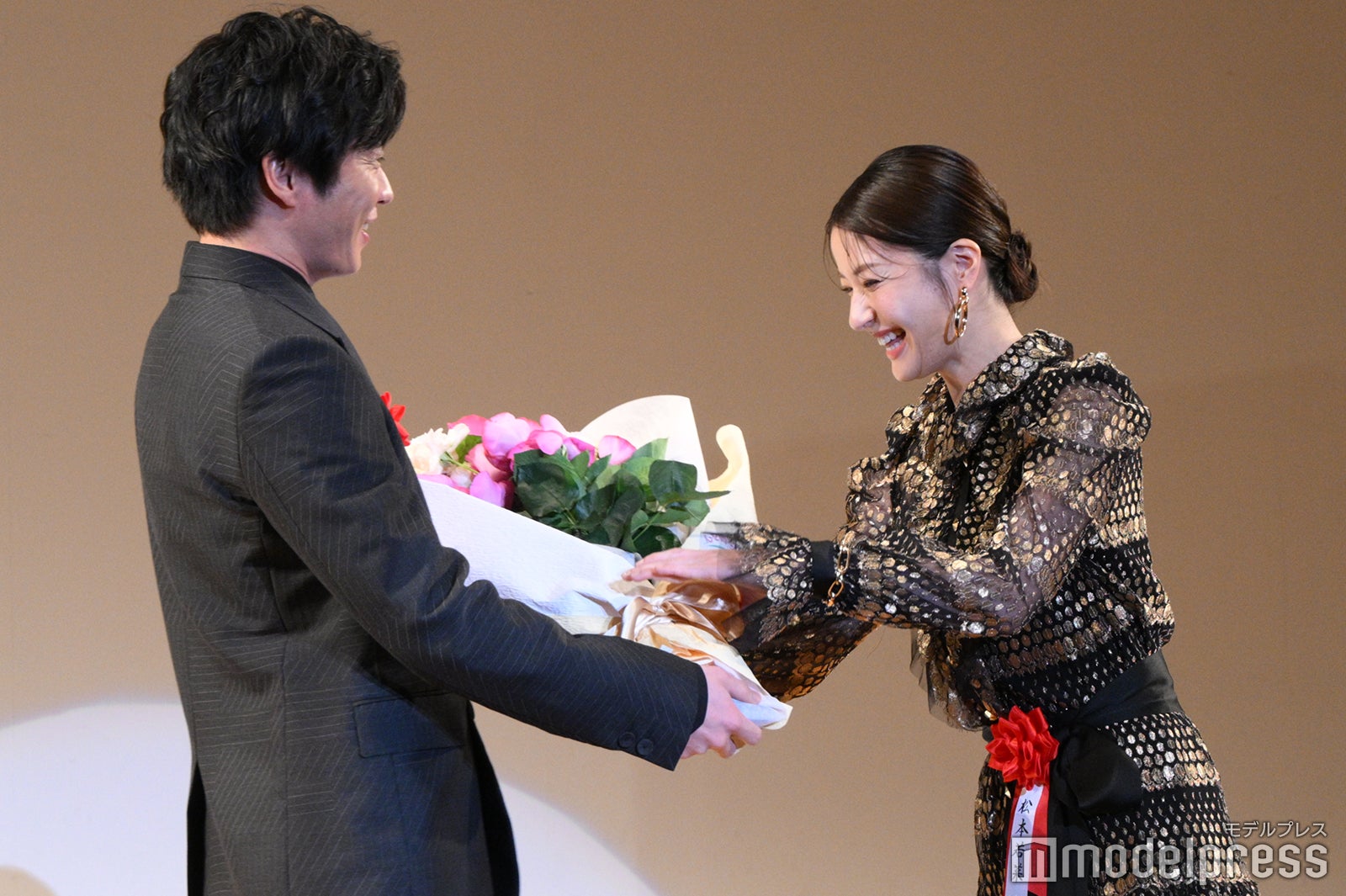 田中圭、松本若菜（C）モデルプレス