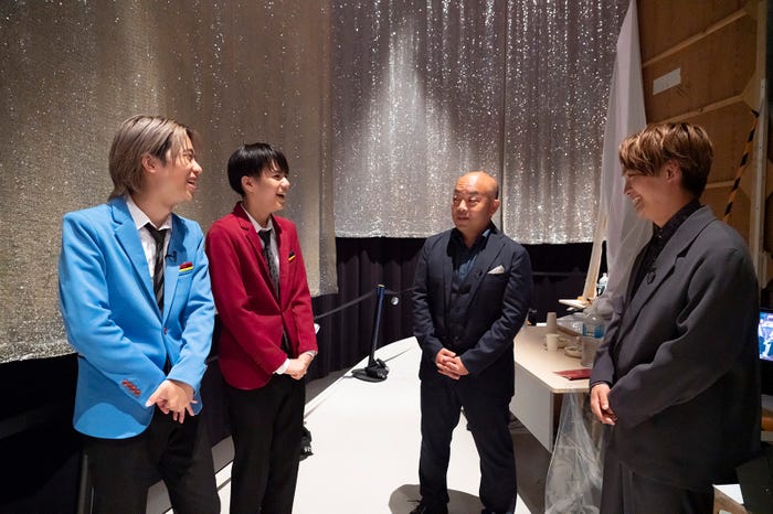 當間琉巧、角紳太郎、林健、藤原丈一郎(C)読売テレビ