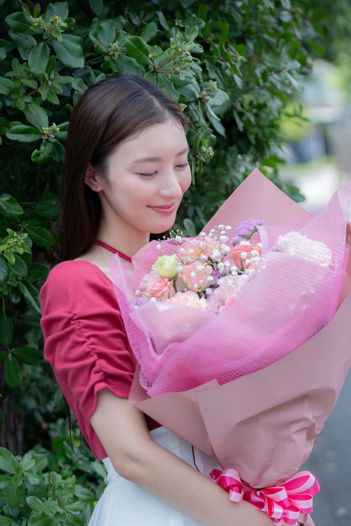 宮本茉由(C)「レプリカ 元妻の復讐」製作委員会