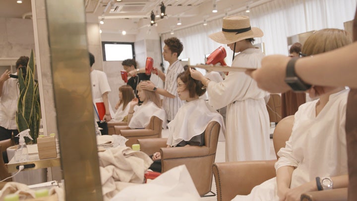 ハンドブローでヘアドライ