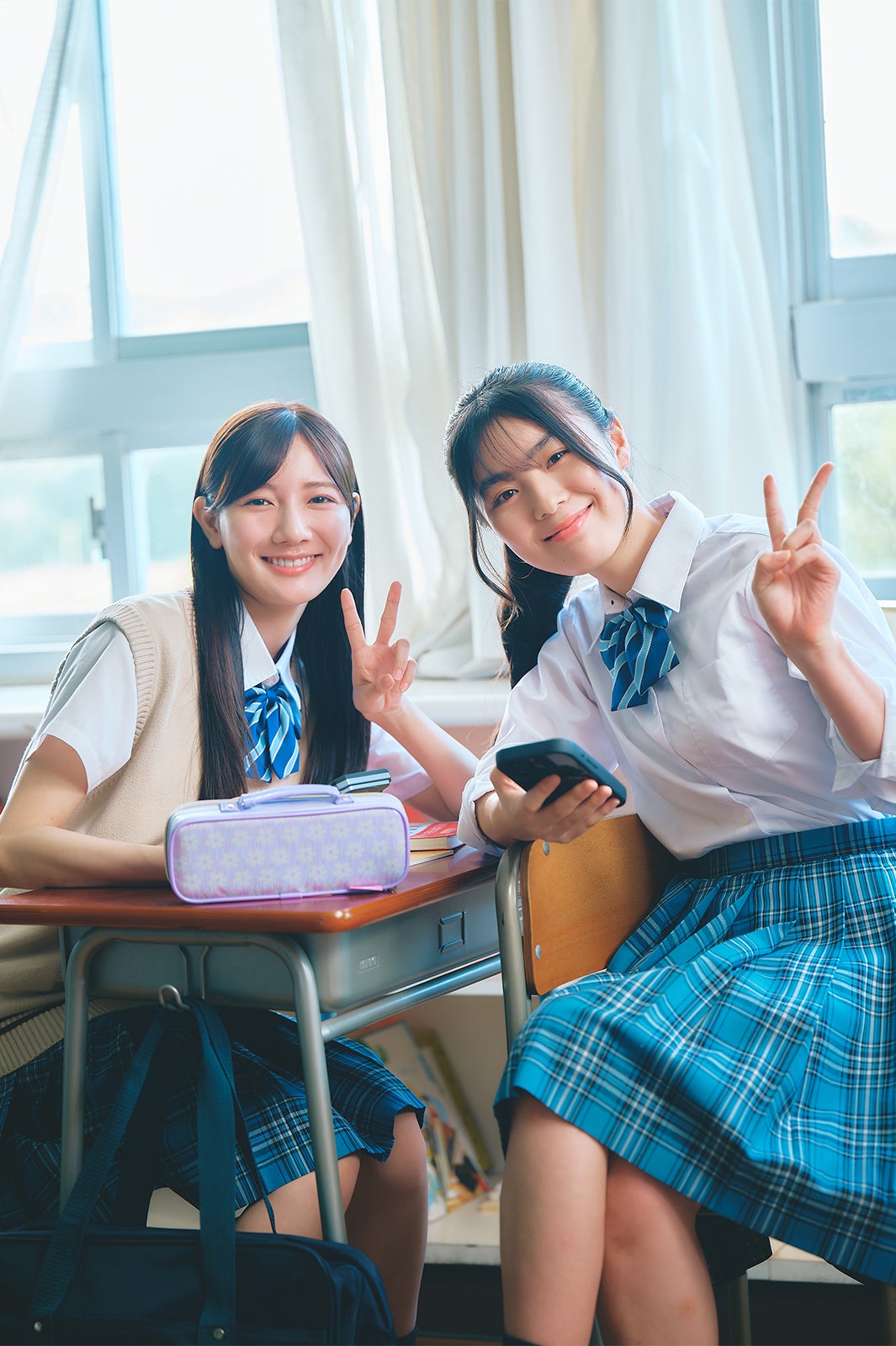 河田陽菜、馬越友梨「ショードラpresents セイカイガワカラナイ」（C）ABC